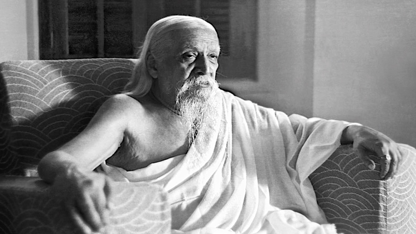 Shri Aurobindo of Pondicherry: The Life, Teachings, and Legacy of a Visionary and Spiritual Icon