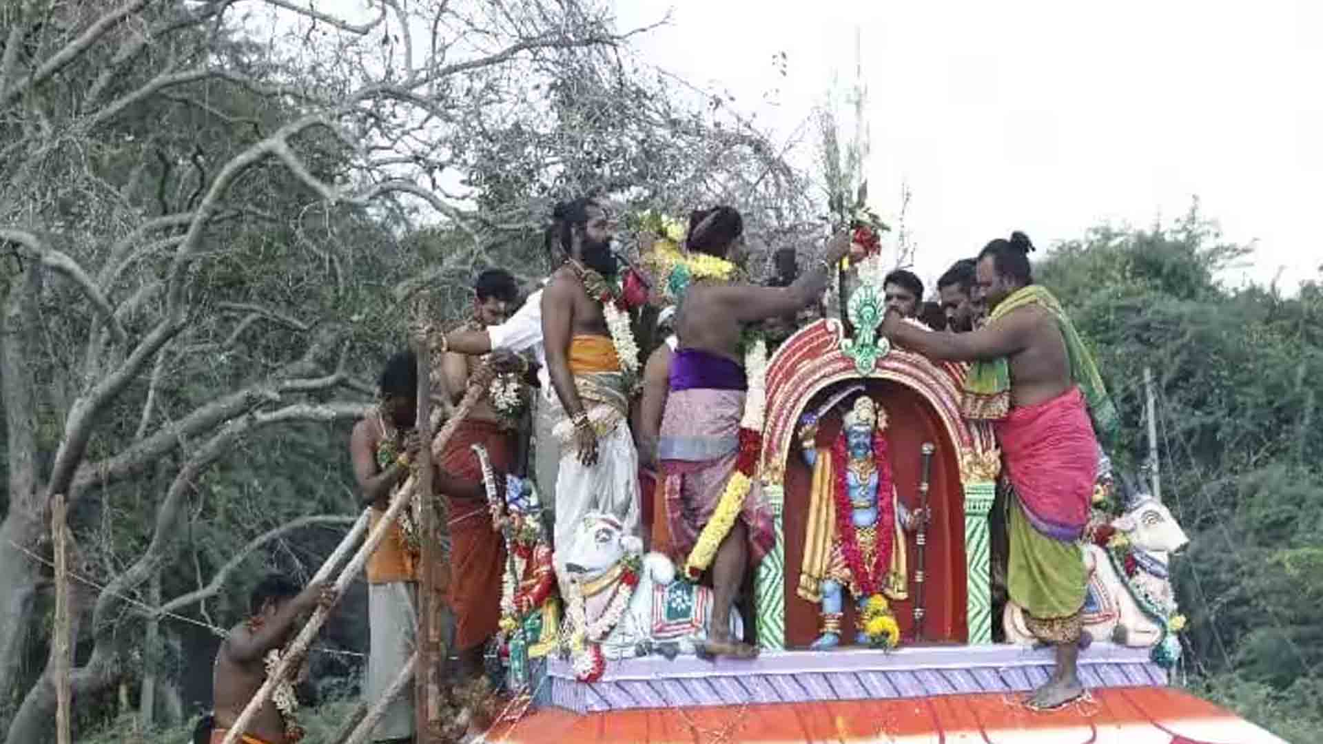 கருப்பசாமி கோவில் கும்பாபிஷேக திருவிழா ! பக்தியோடு சிறப்பாக கொண்டாடிய ஊர்மக்கள் ! ஏராளமானோர் பங்கேற்பு !